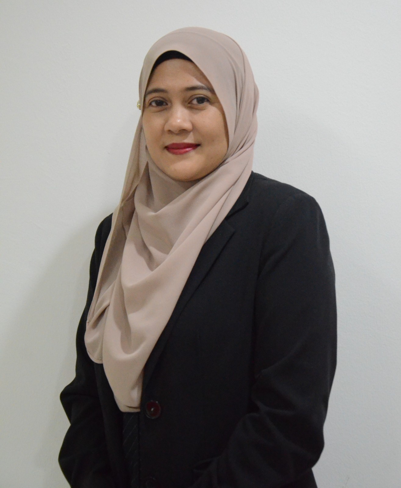 Shahnaz photo.JPG